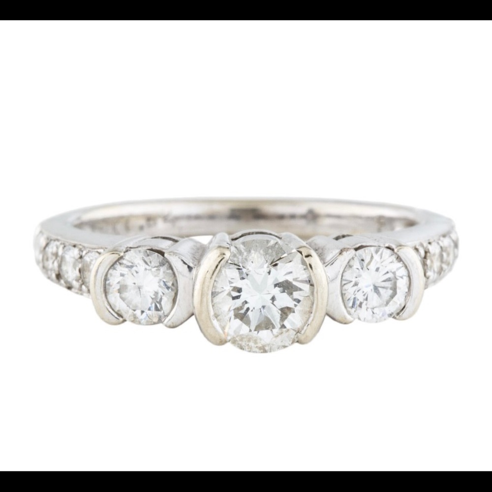 Diamond and 14k white gold ring